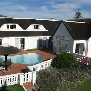 Lagoon Bed & Breakfast Bloubergstrand